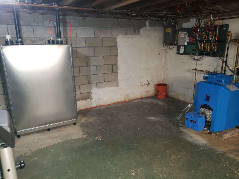 New Roth double-wall tank installed alongside Buderus boiler